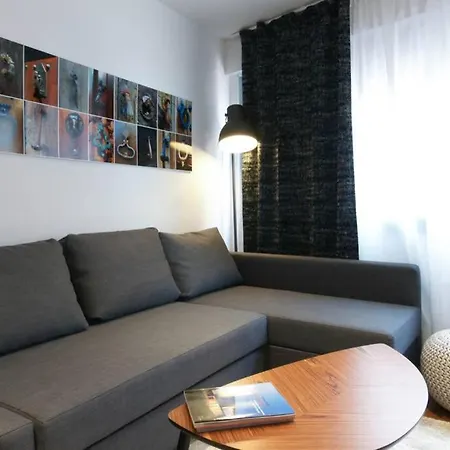 Eiffel Bridge Boutique Gerona