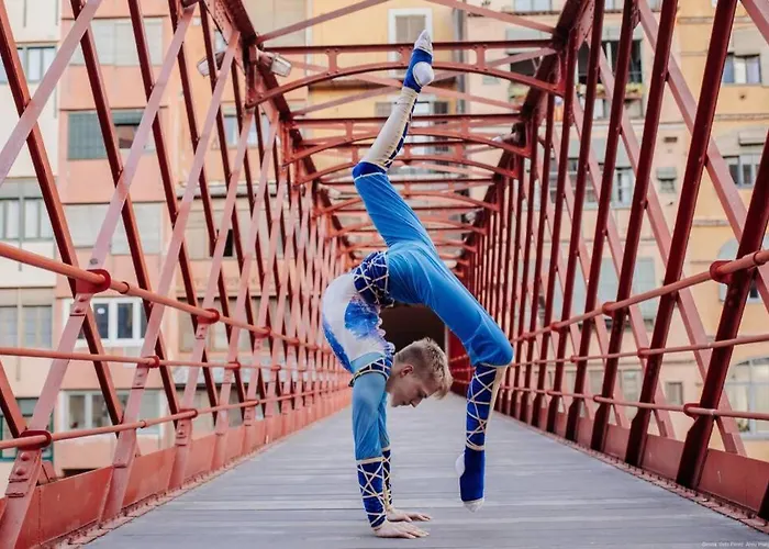 Daire Eiffel Bridge Boutique