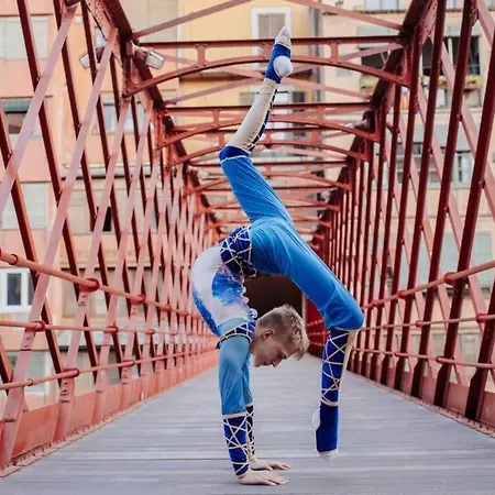 Daire Eiffel Bridge Boutique