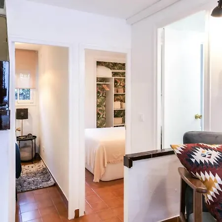 Eiffel Bridge Boutique Girona