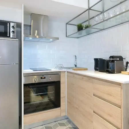 Eiffel Bridge Boutique Girona