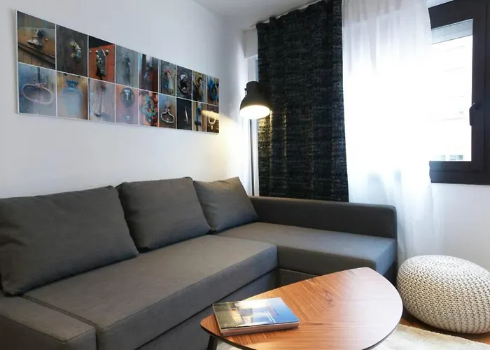 Eiffel Bridge Boutique Gerona