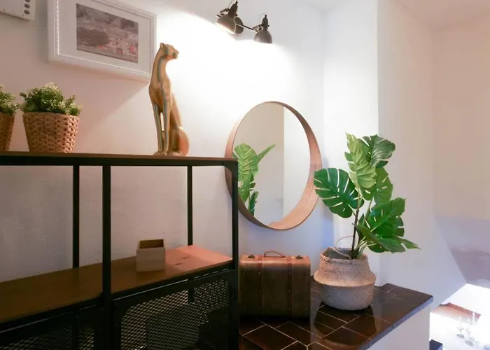 Eiffel Bridge Boutique * Girona