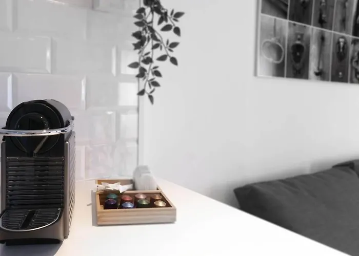 Eiffel Bridge Boutique * Gerona